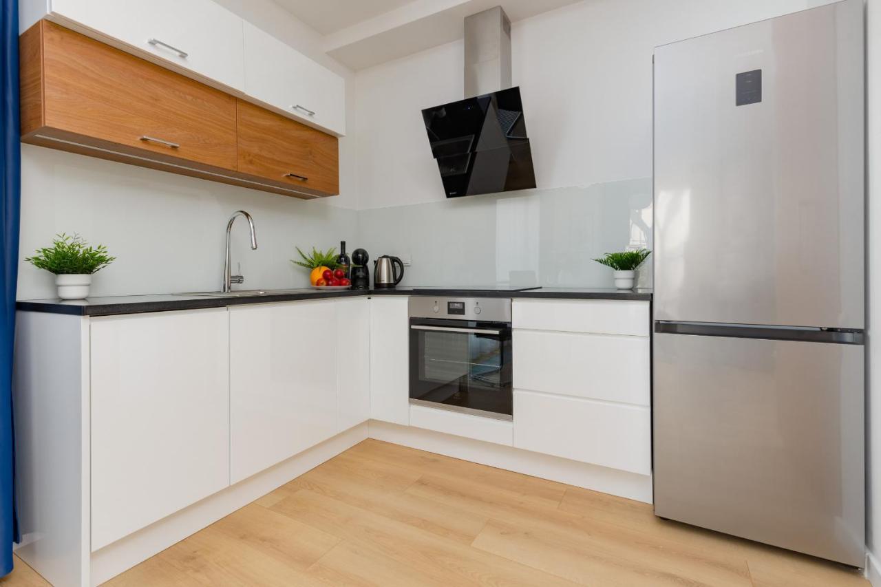 Warszawa Srodmiescie Bonifraterska Apartments By Noclegi Renters Luaran gambar